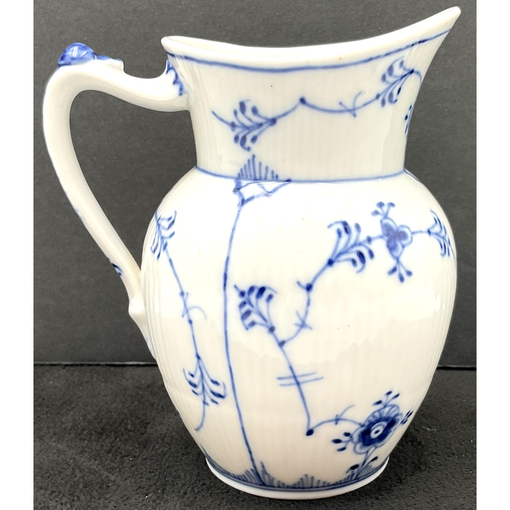 Royal Copenhagen Blue Fluted Half Lace Border Pitcher Creamer 1/61 Vintage 1955 - Picture 2 of 4